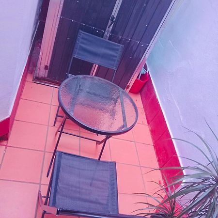 Apartamento Privado En Alameda De Hercules Sevilla Bagian luar foto