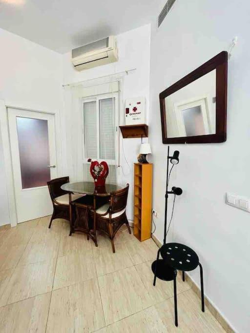Apartamento Privado En Alameda De Hercules Sevilla Bagian luar foto